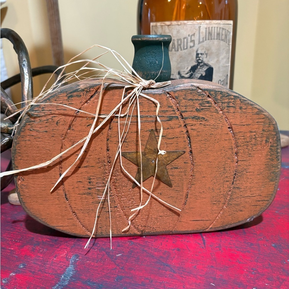 🎃PRIMITIVE Wood Pumpkin Holder